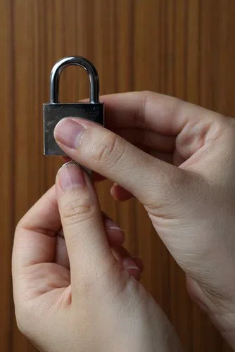 Farmington CT Locksmith Store Farmington, CT 860-319-0096 - residential-lockouts